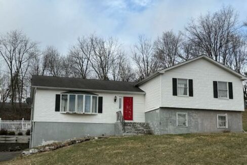 10 Pleasant St
